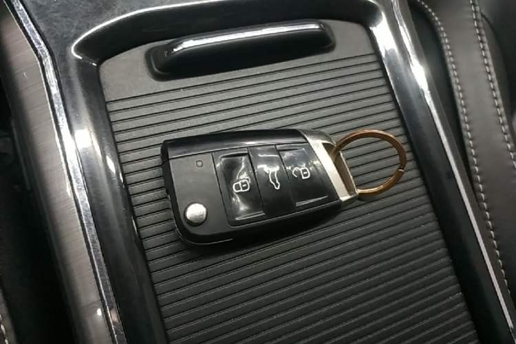 Used Volkswagen Passat 2017 330TSI DSG Luxury Edition Vehicle Key