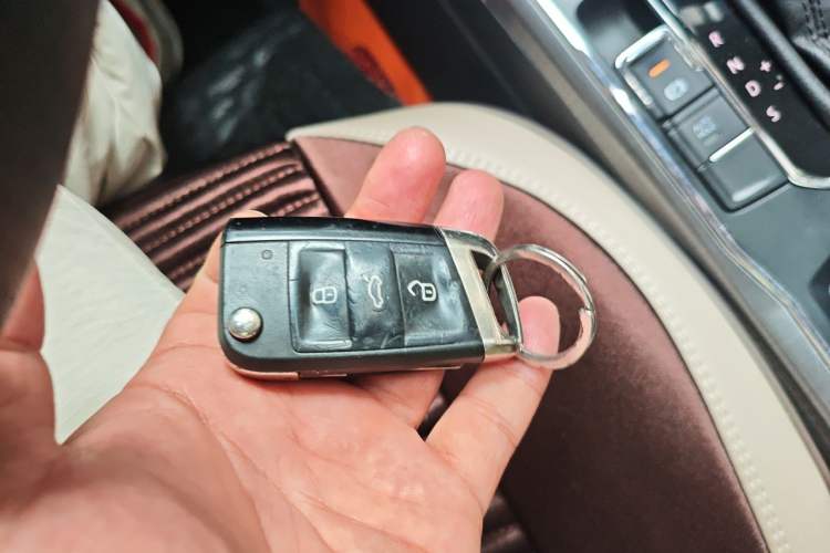 Used Volkswagen Passat  Vehicle Key