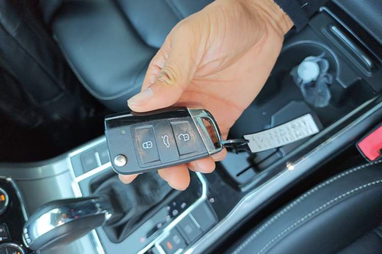 Used Volkswagen Passat 2017 330TSI DSG Luxury Edition Vehicle Key