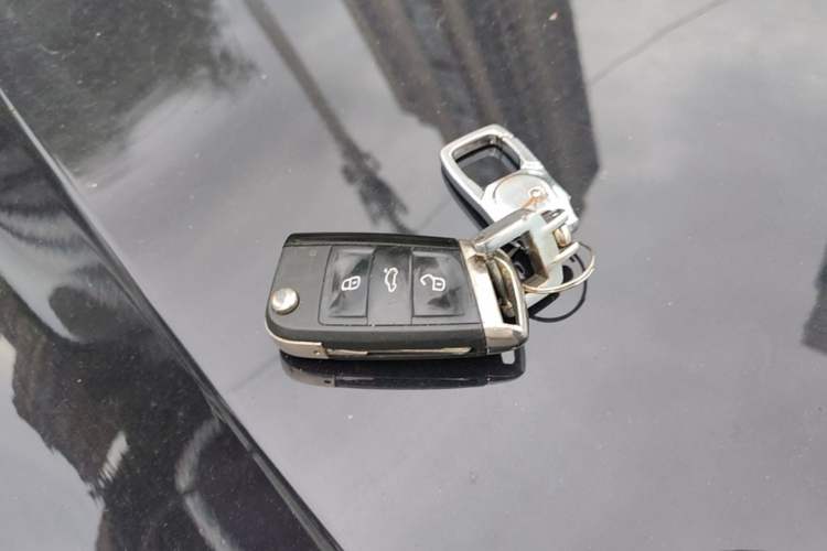 Used Volkswagen Passat 2017 330TSI DSG Luxury Edition Vehicle Key