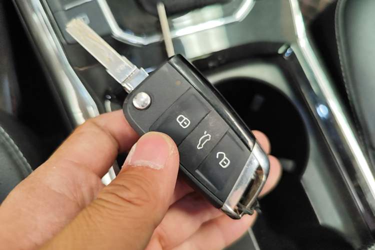 Used Volkswagen Passat 2017 330TSI DSG Prestige Edition Vehicle Key