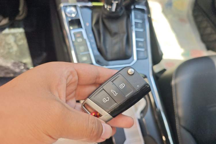 Used Volkswagen Passat 2017 330TSI DSG Prestige Edition Vehicle Key