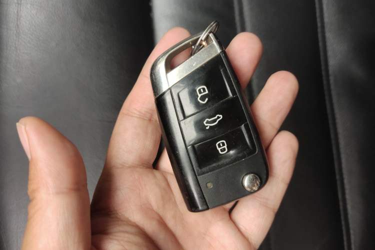Used Volkswagen Passat 2017 330TSI DSG Luxury Edition Vehicle Key