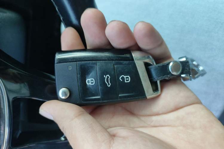 Used Volkswagen Passat 2017 330TSI DSG Prestige Edition Vehicle Key