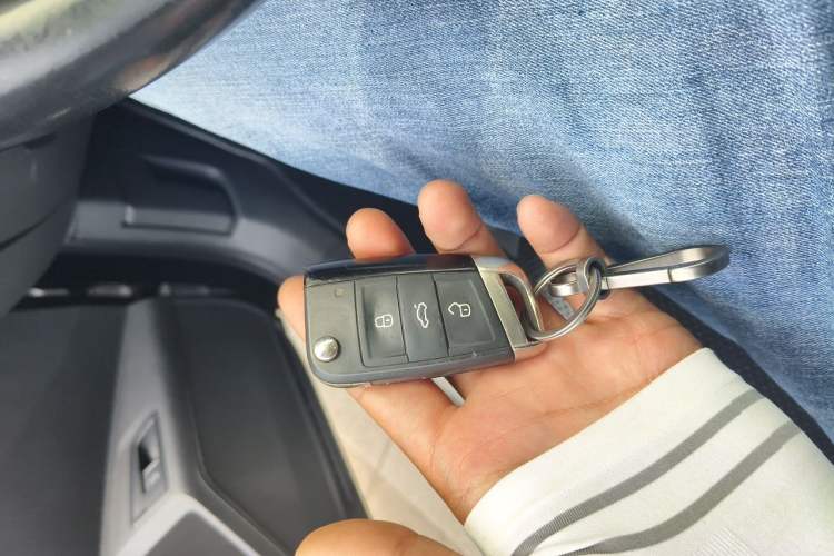 Used Volkswagen Passat 2017 330TSI DSG Luxury Edition Vehicle Key
