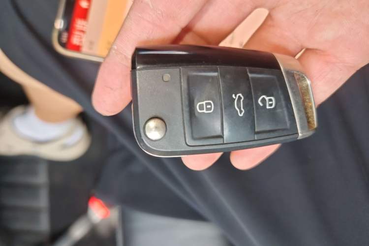 Used Volkswagen Passat 2017 330TSI DSG Luxury Edition Vehicle Key