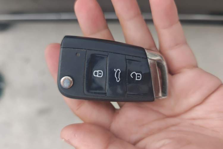 Used Volkswagen Passat 2017 330TSI DSG Prestige Edition Vehicle Key