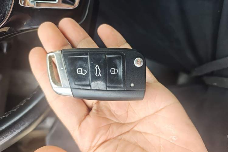 Used Volkswagen Passat 2017 330TSI DSG Luxury Edition Vehicle Key
