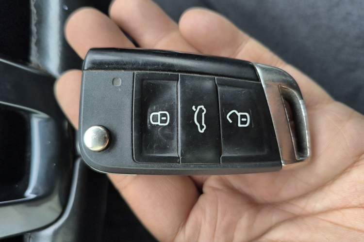 Used Volkswagen Passat 2017 330TSI DSG Luxury Edition Vehicle Key