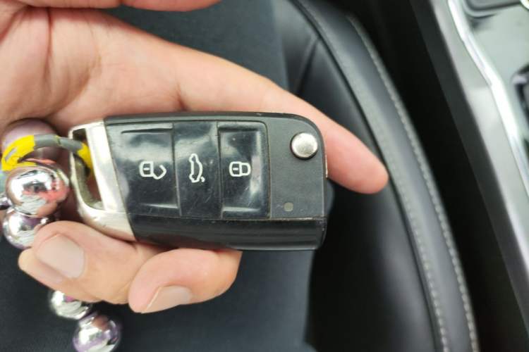 Used Volkswagen Passat 2017 280TSI DSG Luxury Edition Vehicle Key