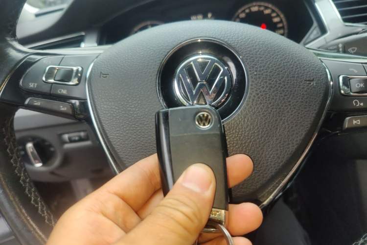 Used Volkswagen Passat 2017 330TSI DSG Luxury Edition Vehicle Key