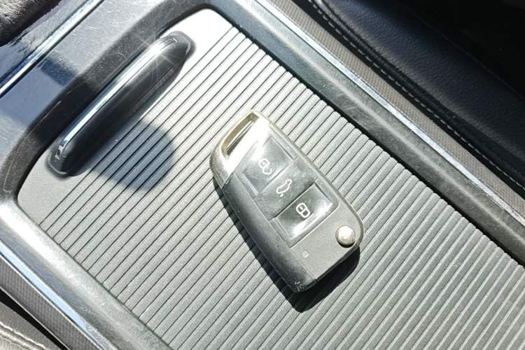 Used Volkswagen Passat 2017 330TSI DSG Prestige Edition Vehicle Key