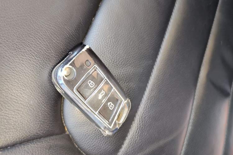 Used Volkswagen Passat  Vehicle Key
