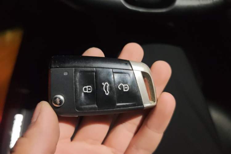 Used Volkswagen Passat 2017 330TSI DSG Prestige Edition Vehicle Key