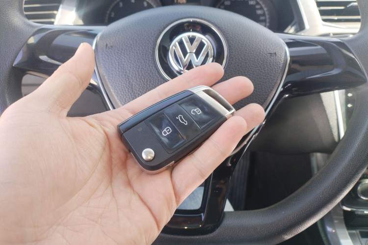 Used Volkswagen Passat 2017 1.8TSI DSG Government Procurement Version (CEA Engine) Vehicle Key