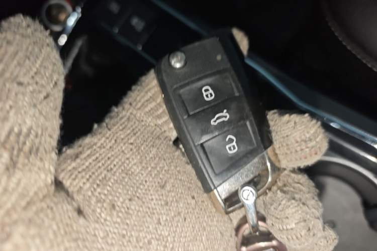 Used Volkswagen Passat 2017 330TSI DSG Prestige Edition Vehicle Key