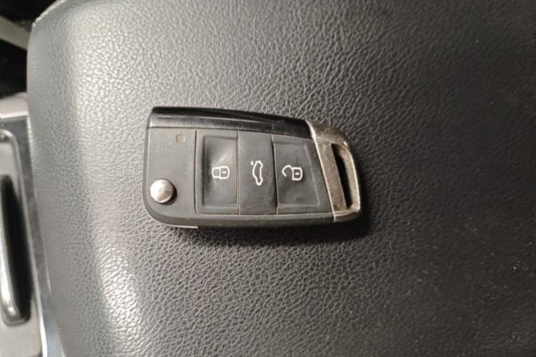 Used Volkswagen Passat 2017 330TSI DSG Luxury Edition Vehicle Key