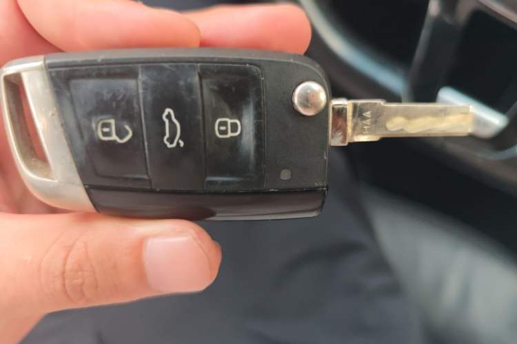 Used Volkswagen Passat 2017 330TSI DSG Luxury Edition Vehicle Key