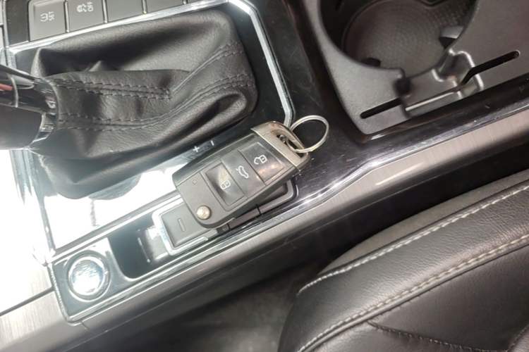 Used Volkswagen Passat 2017 330TSI DSG Luxury Edition Vehicle Key