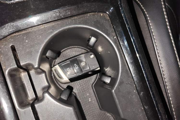 Used Volkswagen Passat 2017 330TSI DSG Luxury Edition Vehicle Key