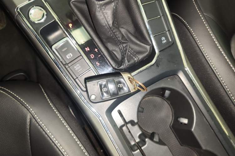 Used Volkswagen Passat 2017 280TSI DSG Luxury Edition Vehicle Key