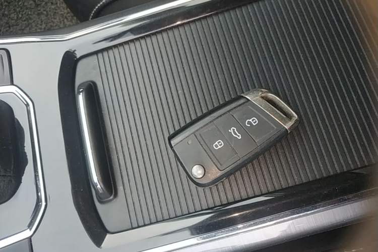 Used Volkswagen Passat 2017 330TSI DSG Luxury Edition Vehicle Key