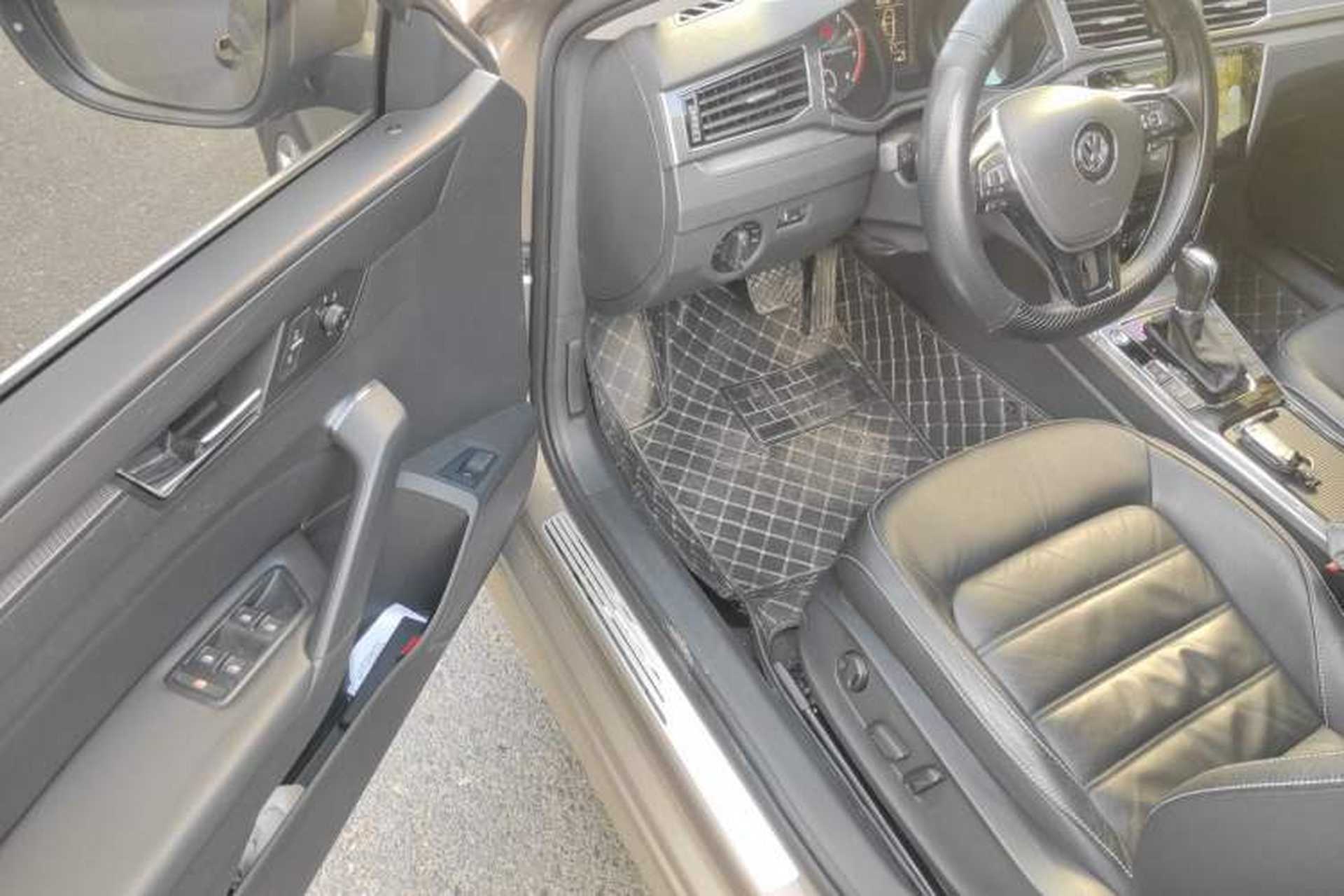 Used Volkswagen Passat 2017 330TSI DSG Luxury Edition Driver Seat