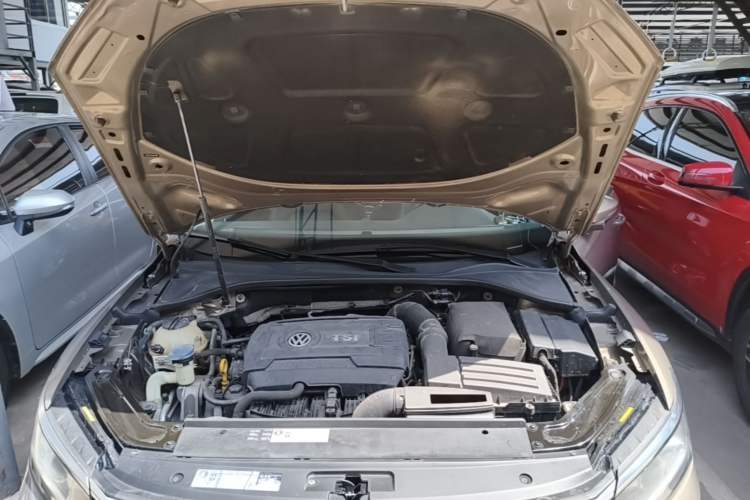 Used Volkswagen Passat 2017 330TSI DSG Luxury Edition Engine Bay