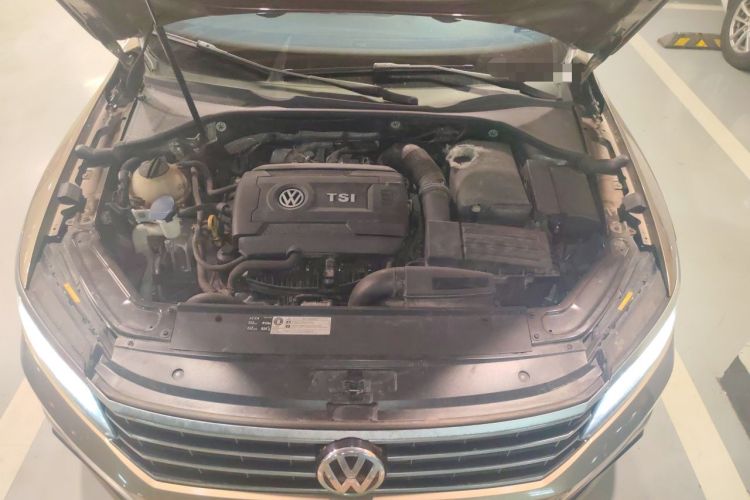 Used Volkswagen Passat 2017 330TSI DSG Luxury Edition Engine Bay