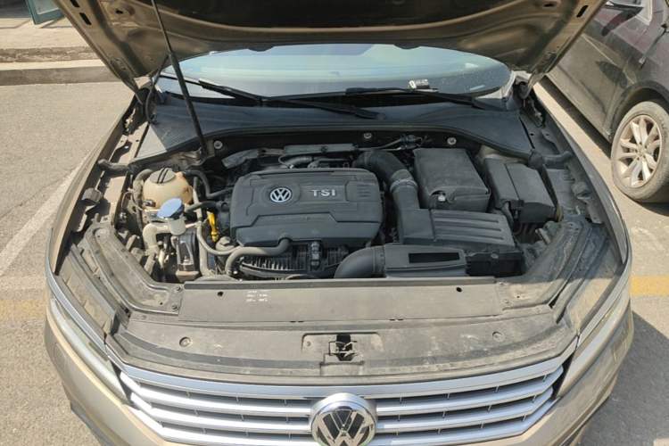 Used Volkswagen Passat 2017 330TSI DSG Prestige Edition Engine Bay