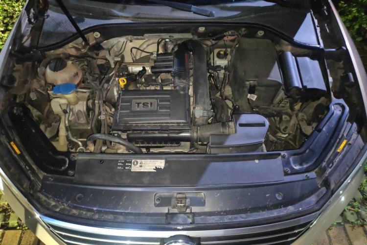 Used Volkswagen Passat 2017 280TSI DSG Luxury Edition Engine Bay