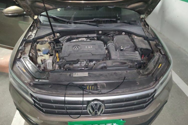 Used Volkswagen Passat 2017 330TSI DSG Luxury Edition Engine Bay