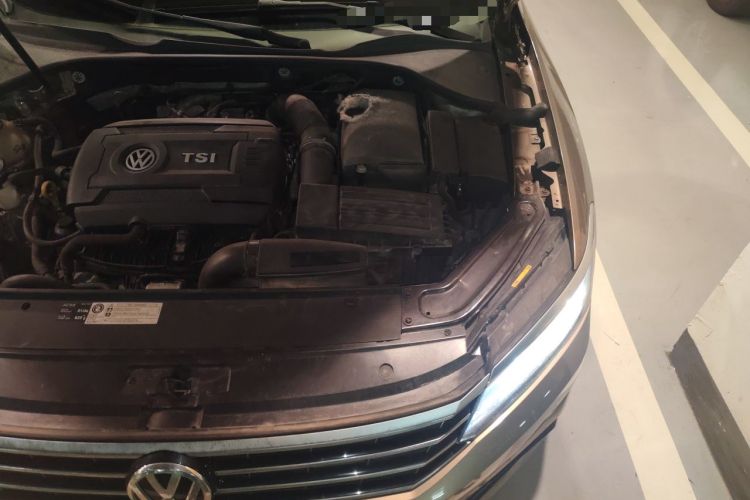 Used Volkswagen Passat 2017 330TSI DSG Luxury Edition Engine Bay Left