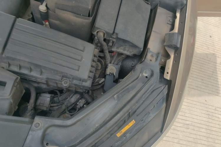 Used Volkswagen Passat 2017 330TSI DSG Luxury Edition Engine Bay Left