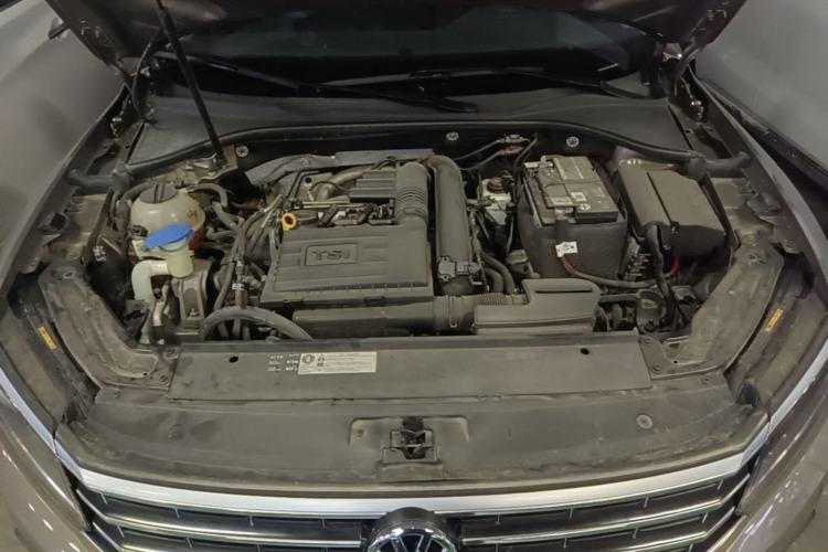 Used Volkswagen Passat 2017 280TSI DSG Luxury Edition Engine Bay