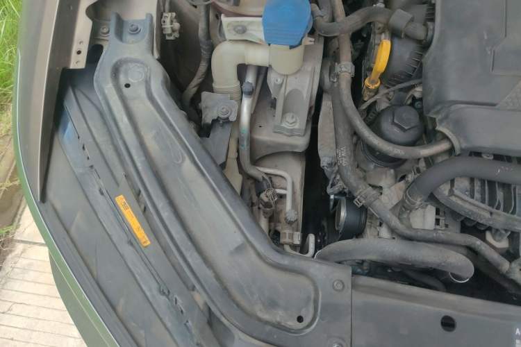 Used Volkswagen Passat 2017 330TSI DSG Luxury Edition Engine Bay Right