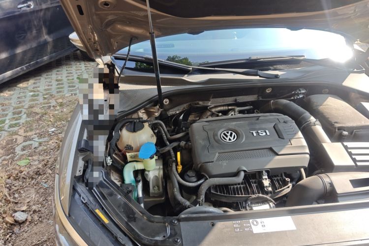 Used Volkswagen Passat 2017 330TSI DSG Luxury Edition Engine Bay Right