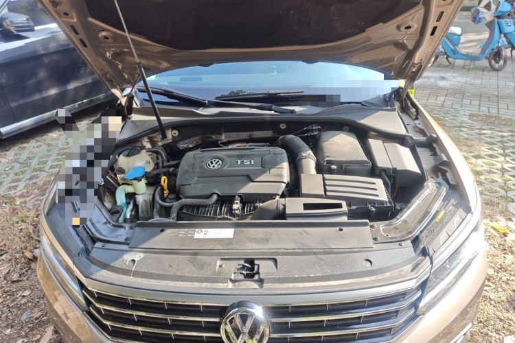 Used Volkswagen Passat 2017 330TSI DSG Luxury Edition Engine Bay