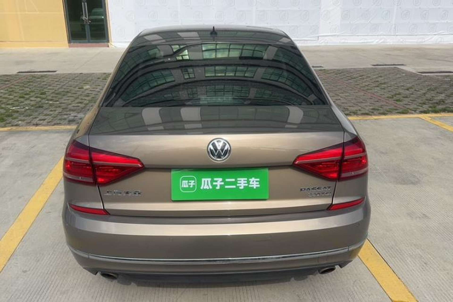 Used Volkswagen Passat 2017 330TSI DSG Luxury Edition Exterior 1