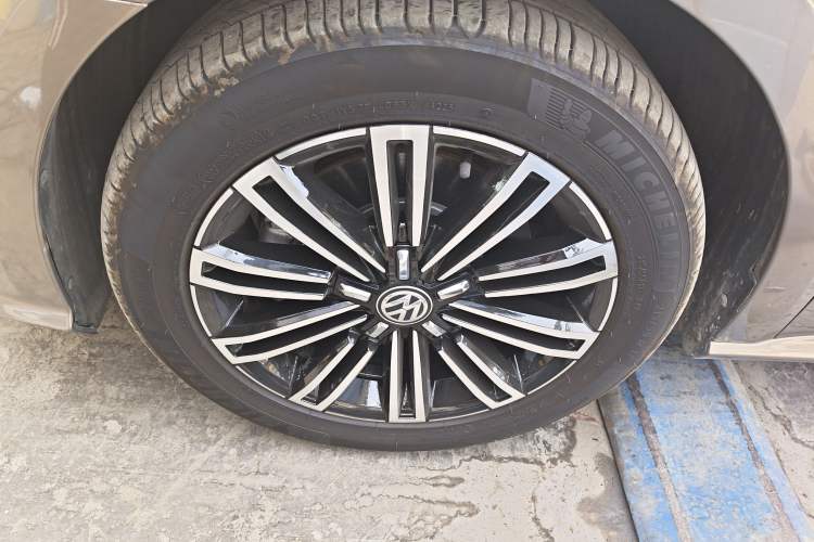 Used Volkswagen Passat 2017 330TSI DSG Prestige Edition Exterior 4