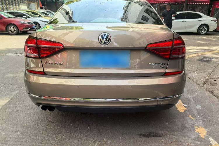 Used Volkswagen Passat 2017 280TSI DSG Luxury Edition Exterior 7