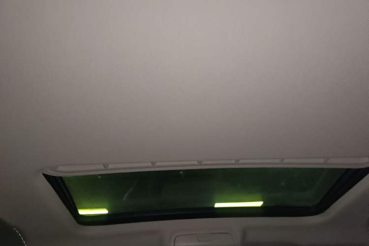 Used Volkswagen Passat 2017 280TSI DSG Luxury Edition Headliner