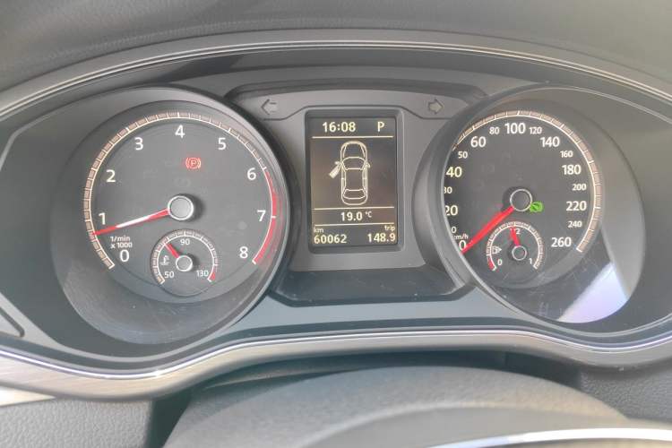 Used Volkswagen Passat 2017 330TSI DSG Luxury Edition Instrument Cluster