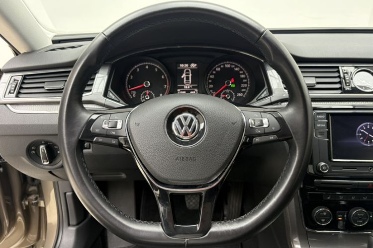 Used Volkswagen Passat 2017 330TSI DSG Luxury Edition Interior 1