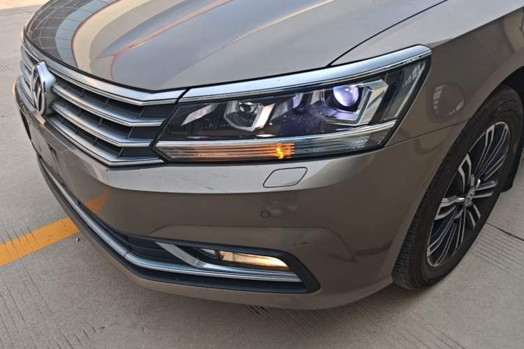 Used Volkswagen Passat 2017 330TSI DSG Prestige Edition Left Front Headlight