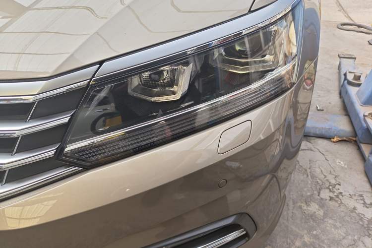Used Volkswagen Passat 2017 330TSI DSG Prestige Edition Left Front Headlight
