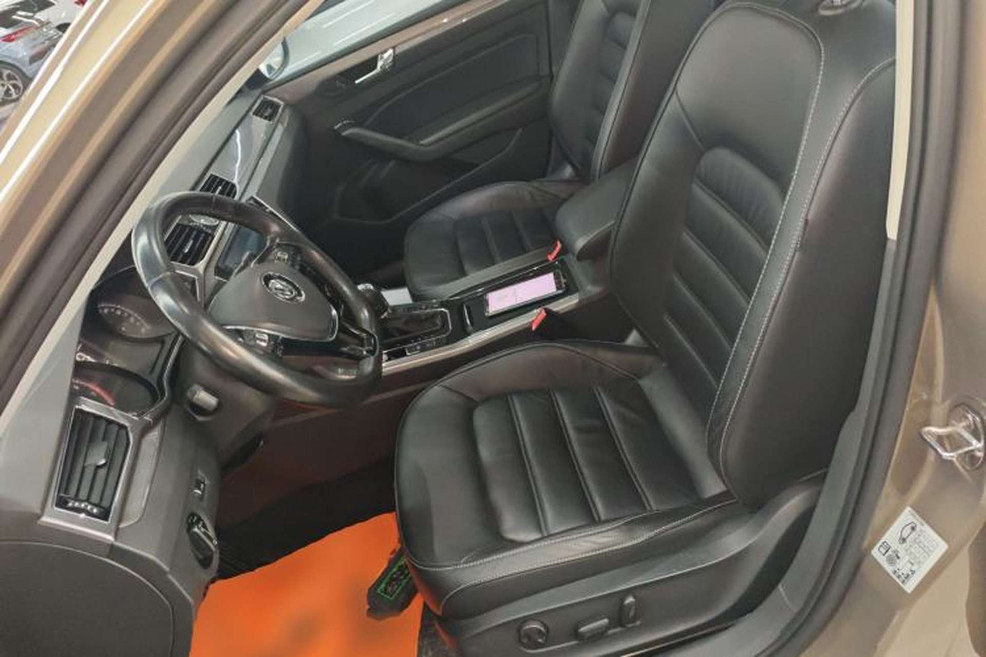 Used Volkswagen Passat 2017 330TSI DSG Luxury Edition Left Front Seat