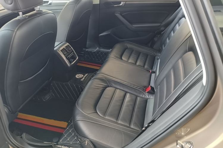 Used Volkswagen Passat 2017 330TSI DSG Luxury Edition Left Rear Seat