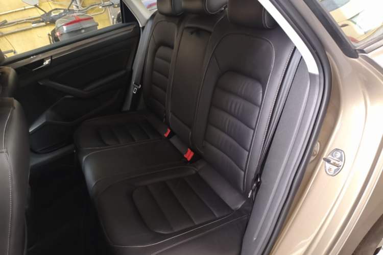 Used Volkswagen Passat 2017 280TSI DSG Luxury Edition Left Rear Seat