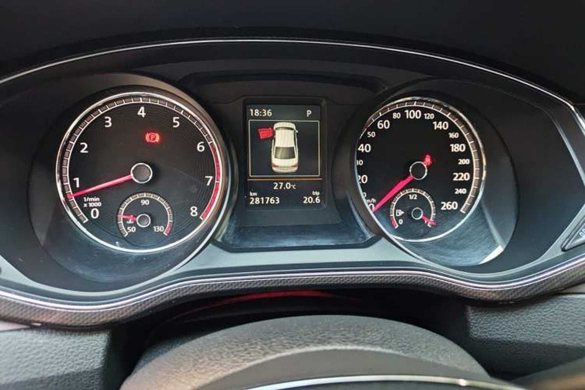 Used Volkswagen Passat 2017 330TSI DSG Prestige Edition Odometer Close Up
